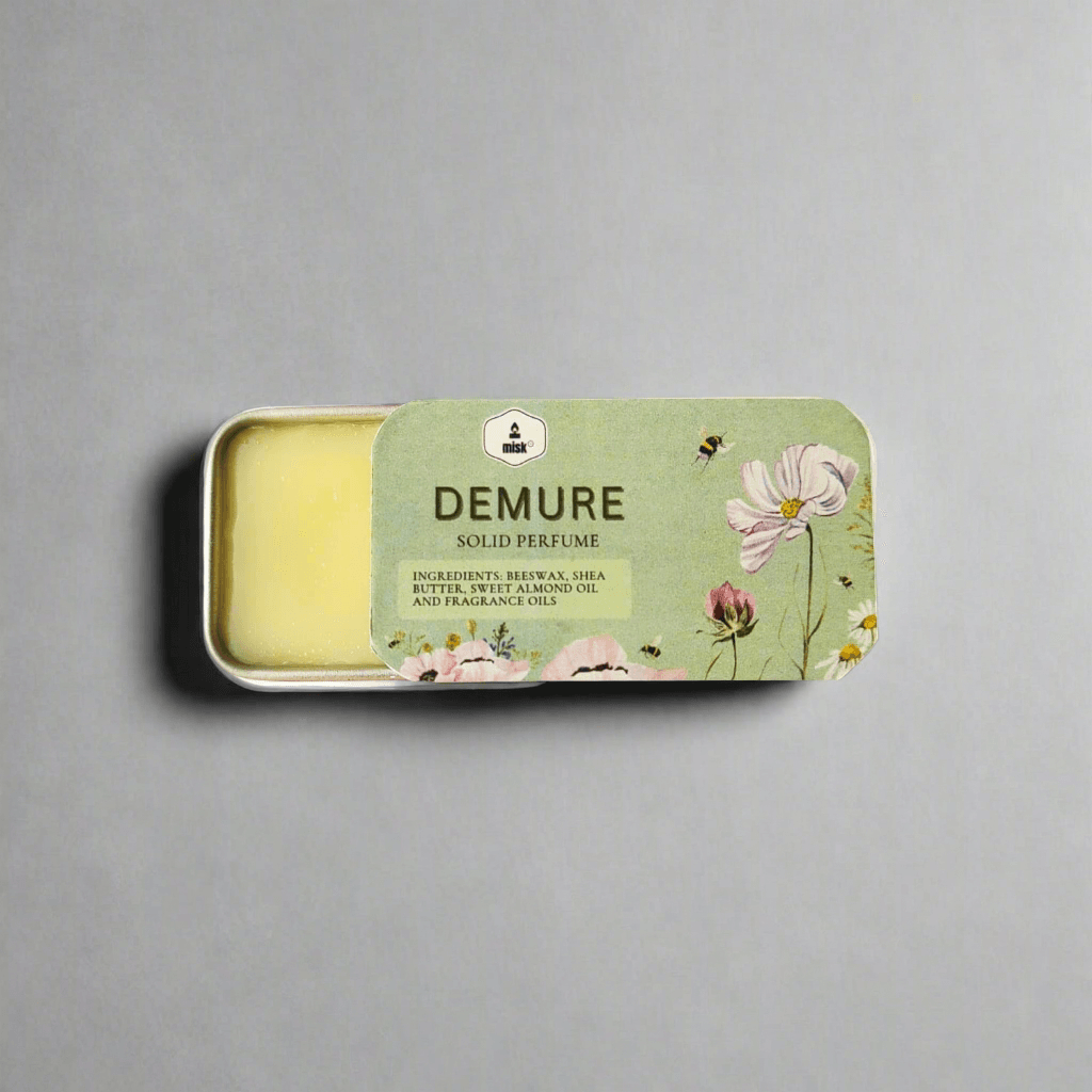 Demure Solid Perfume - Radiant Citrus & Velvety Woods - misk
